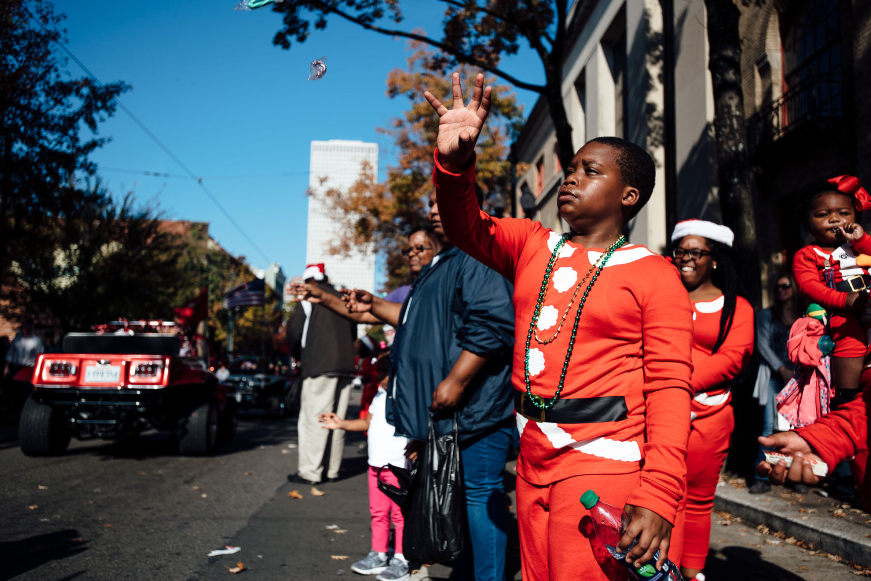NO.jingleparade.120317.-012018.jpg